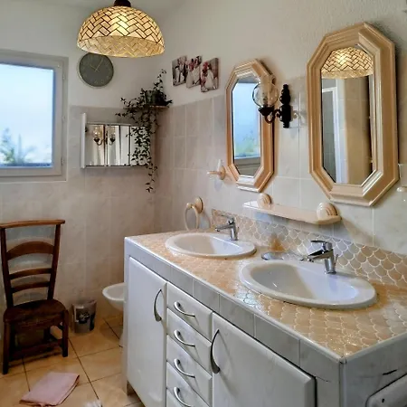 Quarto em Acomodações Particulares La Pointe De Sel Salies-du-Salat