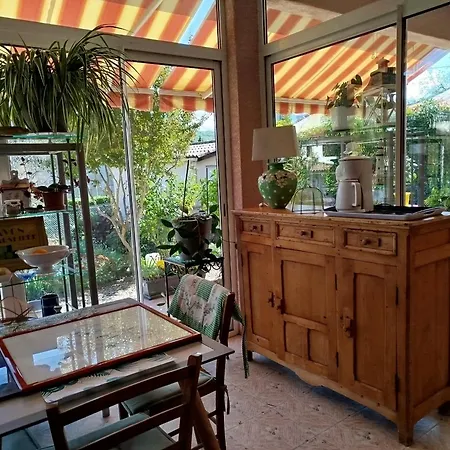 Проживание в семье La Pointe De Sel *