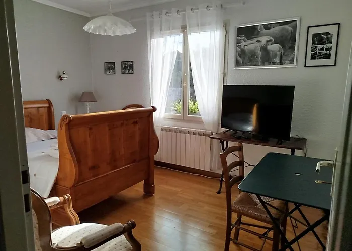 Проживание в семье La Pointe De Sel Salies-du-Salat