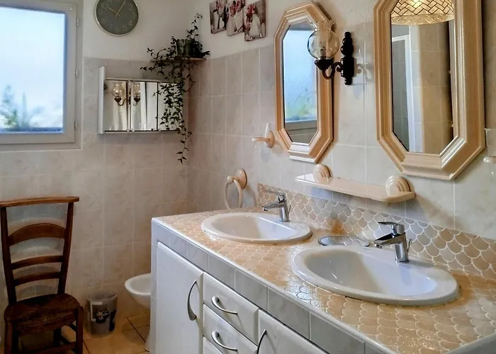 Проживание в семье La Pointe De Sel Salies-du-Salat